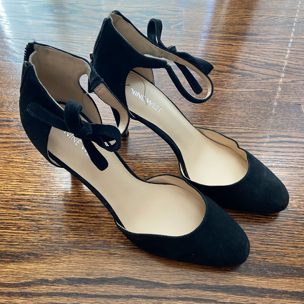 Nine West Classic Howley Black Heels